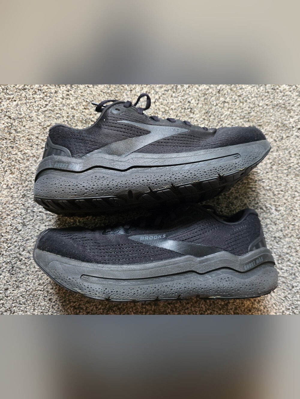 Brooks Ghost Max 2 Triple Black Max Cushion Running Shoes Mens Size 11.5